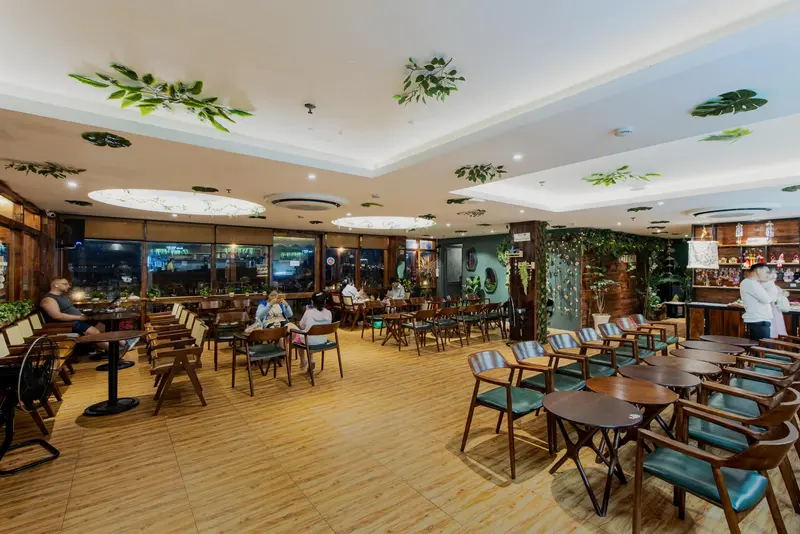 Chốn Bình Yên Coffee Nha Trang Không gian trong nhà ấm cúng