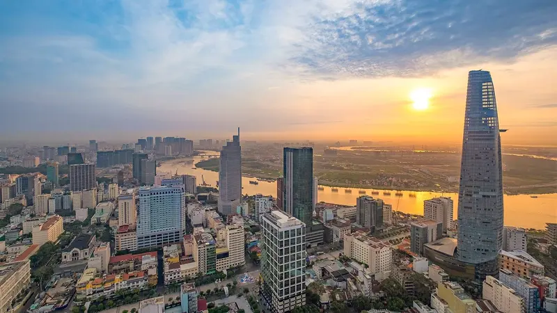Một sáng Sài Gòn trong lòng “người lạ”