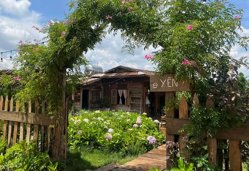 Yên Cafe
