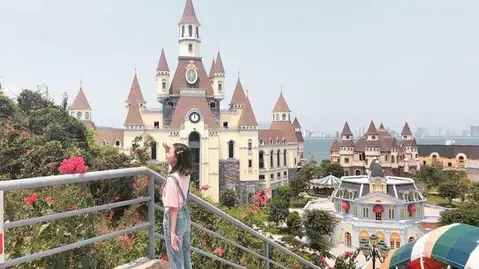 Khách check in tại Vinpearl