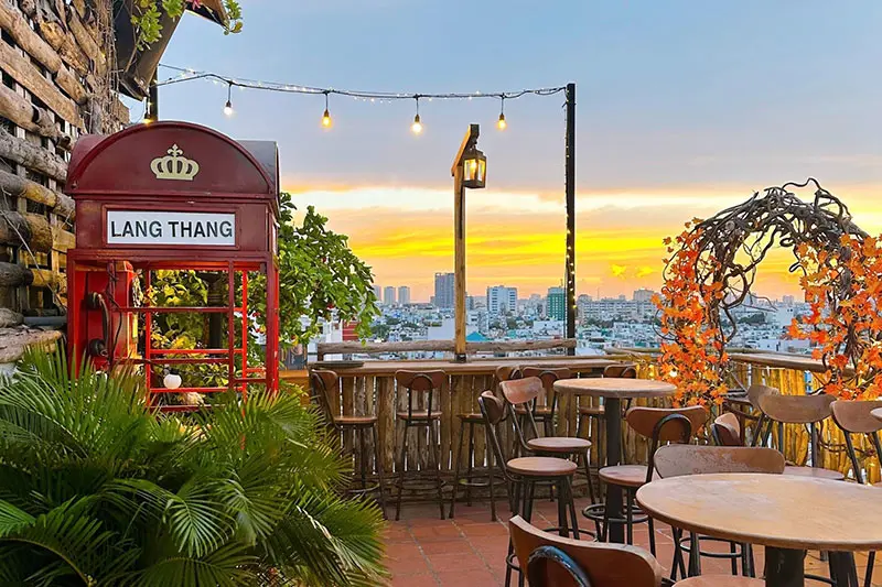 góc sống ảo tại Lang Thang Rooftop