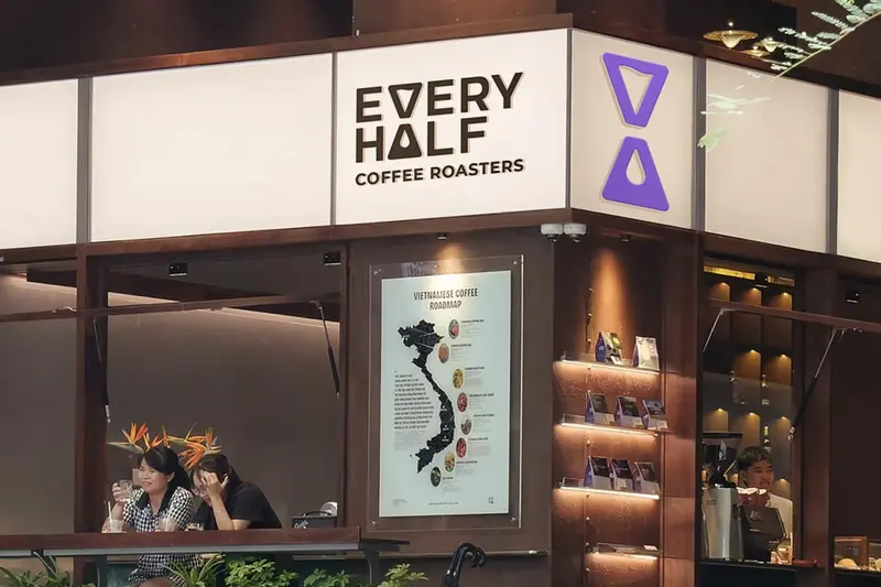 Đánh Giá Cà Phê Every Half: Từ Xưởng Rang Thủ Công Đến Chuỗi Specialty Coffee Hàng Đầu Việt Nam